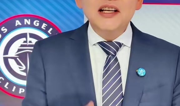 苏群：我认为卢指导是好教练 活用哈登&amp;小卡证明其临场调整能力强