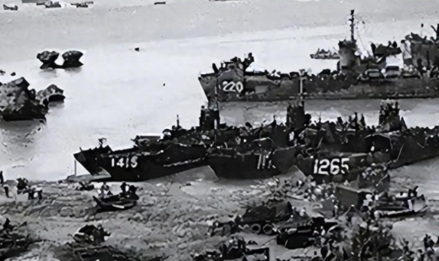 开云中国-中途岛海战的几十年谎言：日本航母被炸时，飞行甲板其实是空的